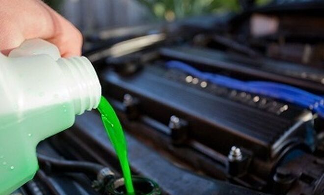 liquido-refrigerante-ayuda-motor-recalentamiento_1034006614_431570_660x397.jpg